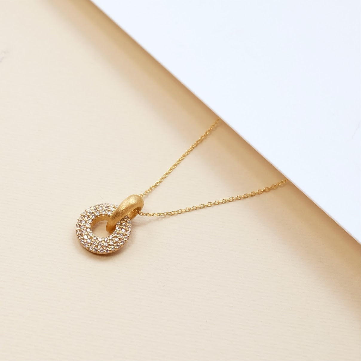 Pavé doughnut pendant necklace NC005