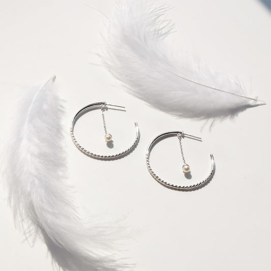 Half hoop earring with crystal ER003