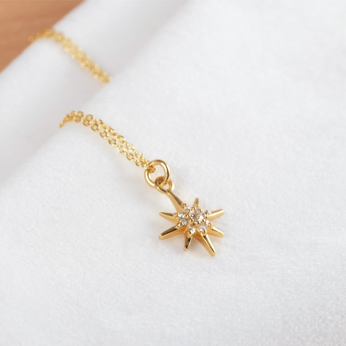 Pavé star pendant necklace NC004