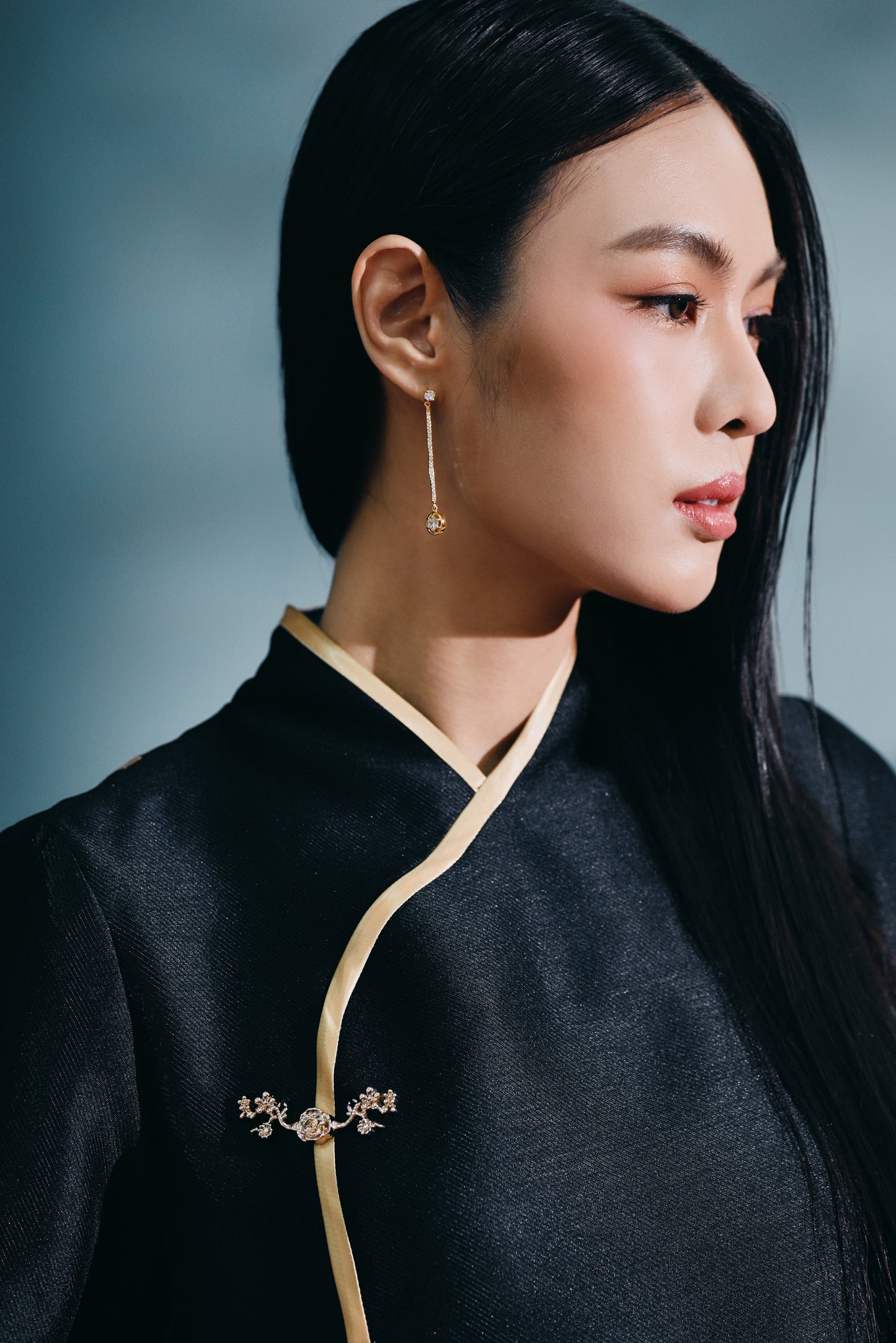 Pǔ ěr Relaxed Qipao Dress in Twill Taffeta