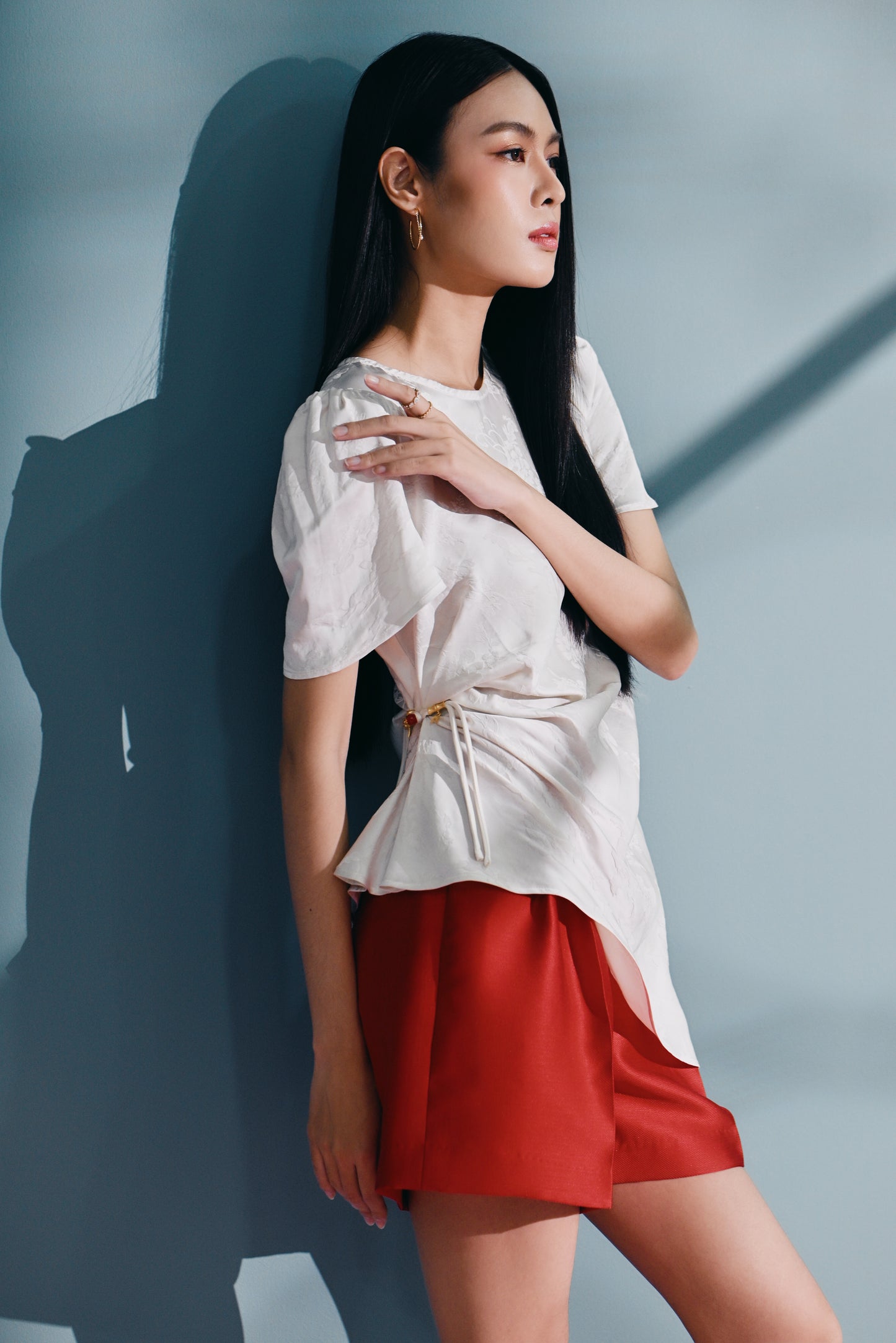 Mò li draped top in white jacquard