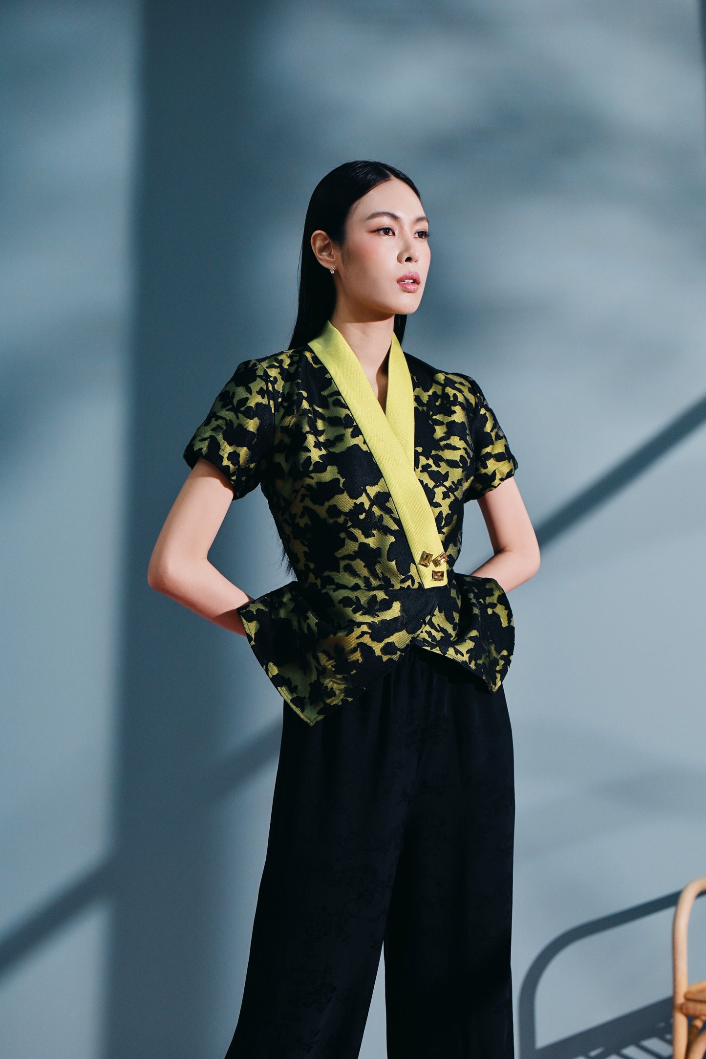 Diān Hóng Wrap Top in floral Devoré