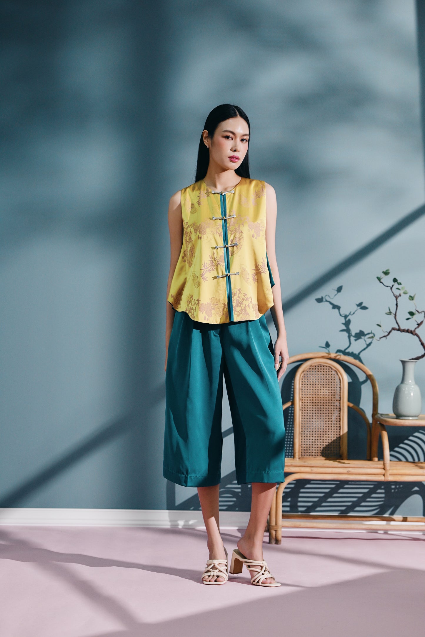 Qí mén sleeveless top in Jacquard