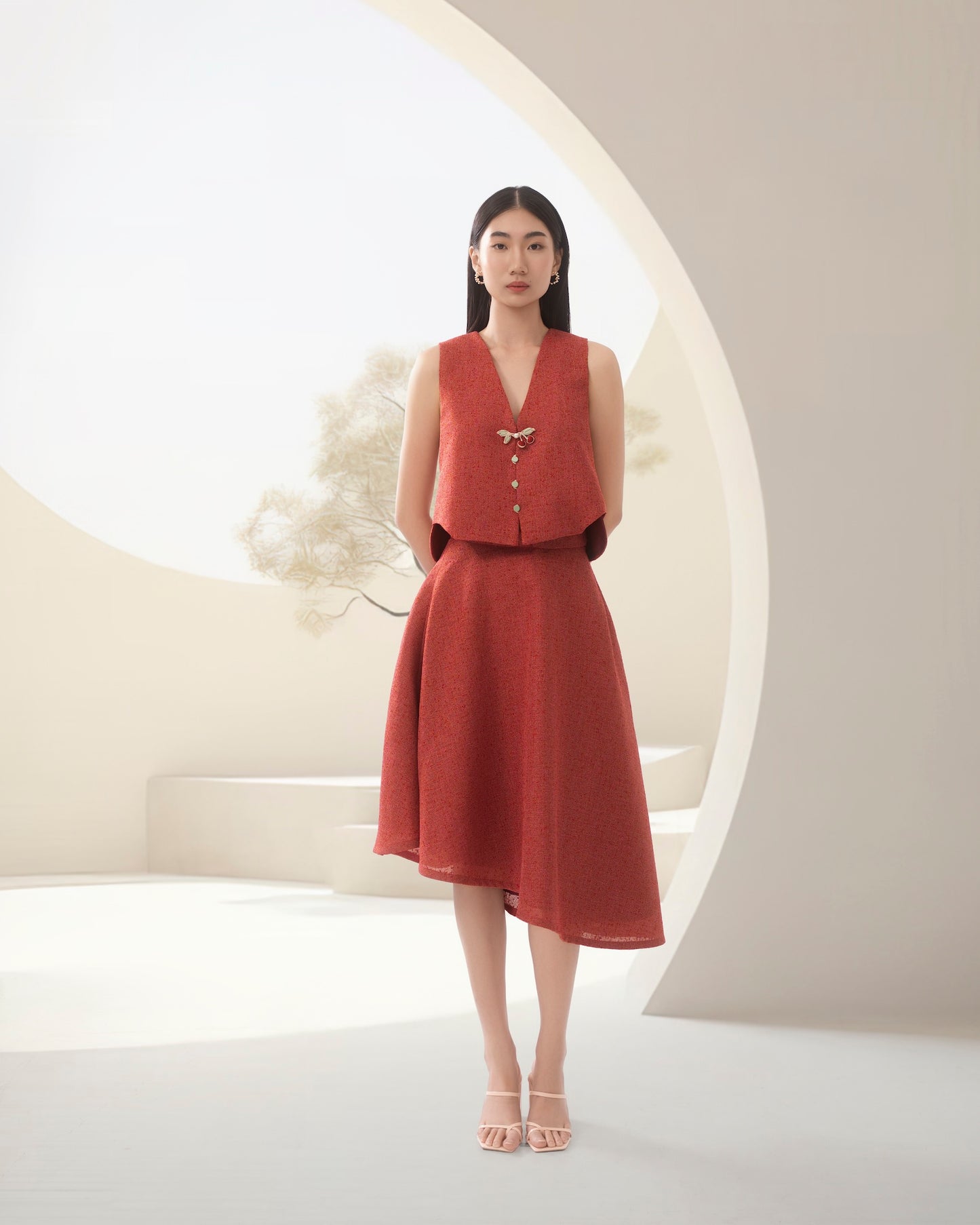 Xiè Lín cropped top in red tweed