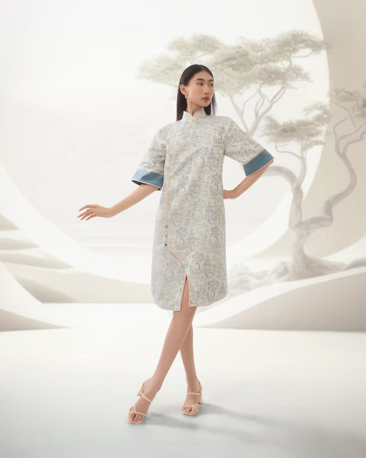 Yí Hé Yuán dress in soft blue jacquard