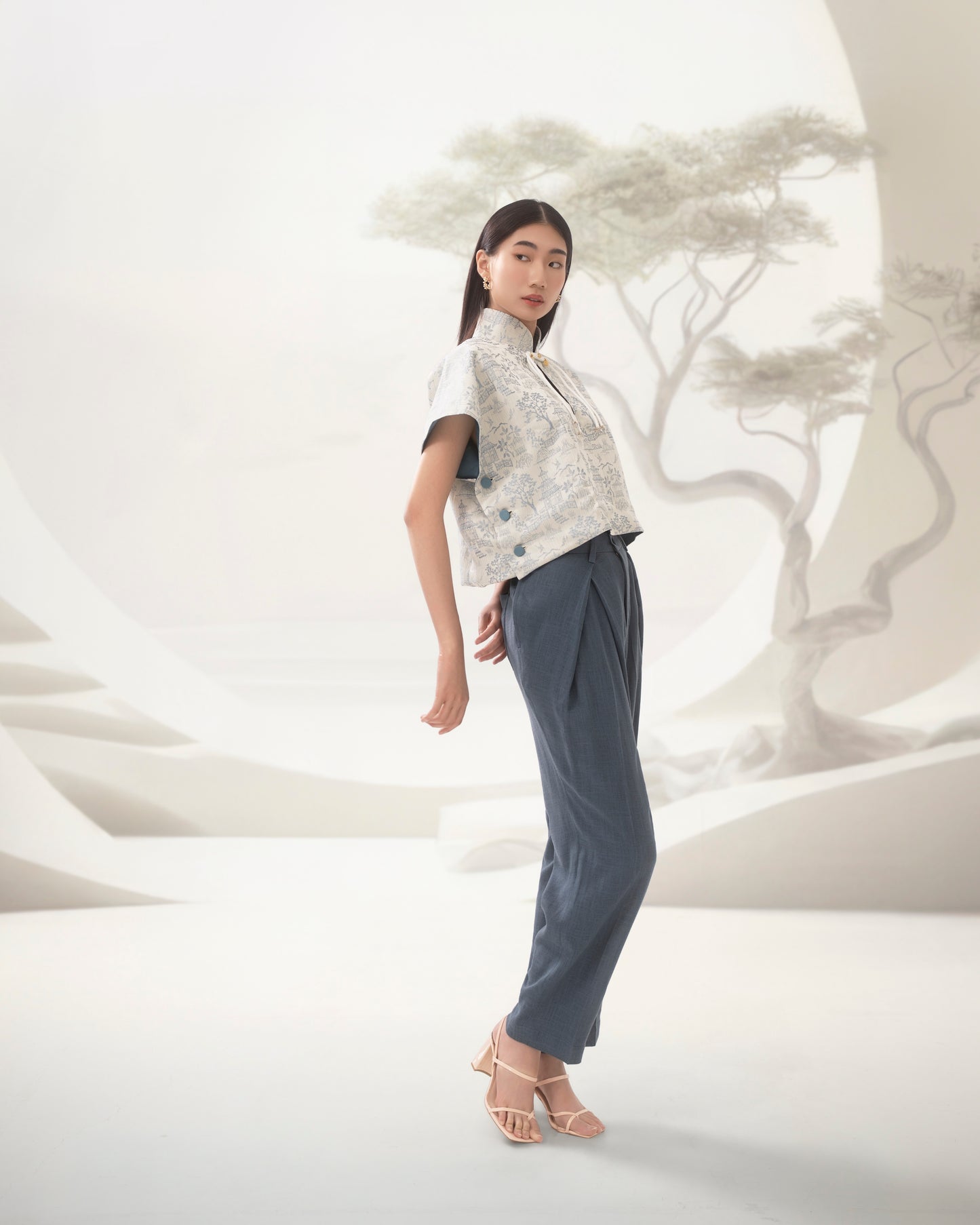 Liàng box cut top in soft blue